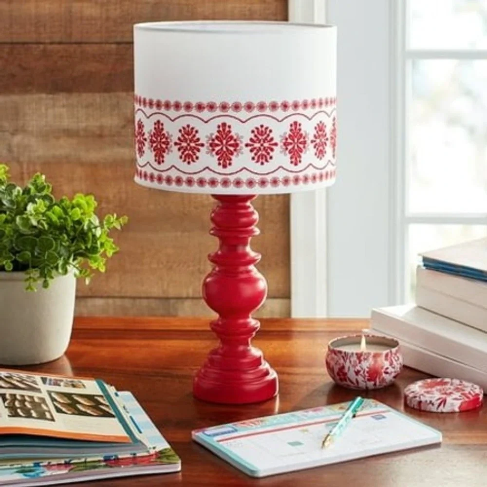The Pioneer Woman Red Turned Table Lamp with Eyelet Linen Shade, New in Box